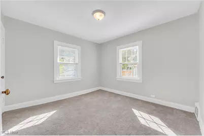 945 Nela View Road, Cleveland Heights, OH 44112 - Photo 20