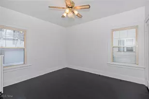 2819 E Derbyshire Rd, Cleveland Heights, OH 44118 - Photo 14