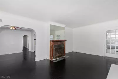 2819 E Derbyshire Road, Cleveland Heights, OH 44118 - Photo 4