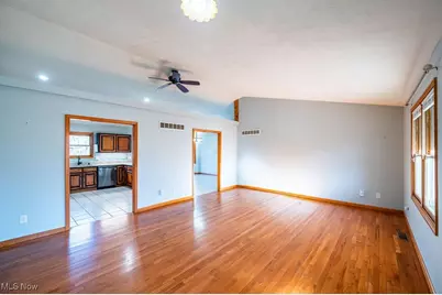 195 N Bruce Street, Little Hocking, OH 45742 - Photo 4