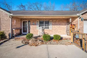 195 N Bruce St, Little Hocking, OH 45742 - Photo 2