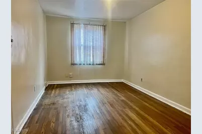 20608 Harvard Avenue, Highland Hills, OH 44122 - Photo 4