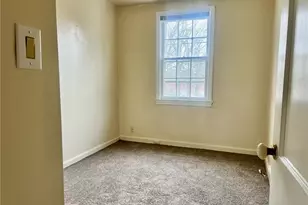 20608 Harvard Ave, Highland Hills, OH 44122 - Photo 10