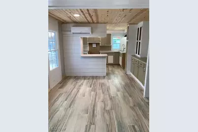 81 Helen Street, Barberton, OH 44203 - Photo 6