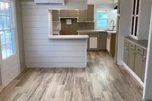 81 Helen St, Barberton, OH 44203 - Photo 6