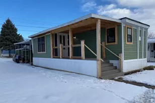 81 Helen St, Barberton, OH 44203 - Photo 2