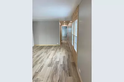 81 Helen Street, Barberton, OH 44203 - Photo 8