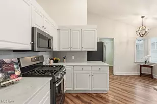 1340 Village Dr, Akron, OH 44313 - Photo 16