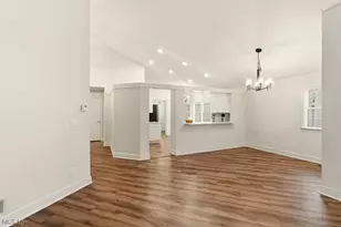 1340 Village Dr, Akron, OH 44313 - Photo 10