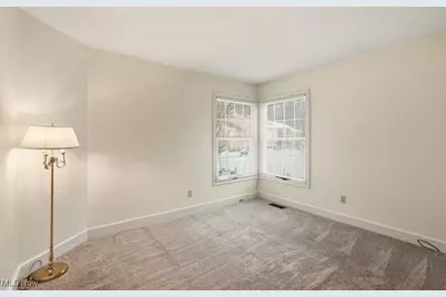 1340 Village Drive, Akron, OH 44313 - Photo 28