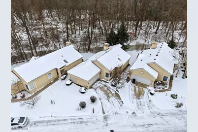 1340 Village Drive, Akron, OH 44313 - Photo 36