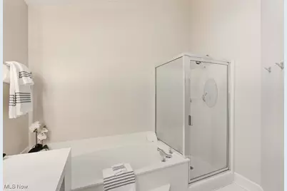 1340 Village Drive, Akron, OH 44313 - Photo 26