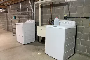 313 Abby Ln, Hartville, OH 44632 - Photo 14