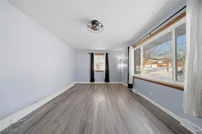 502 E Woodsdale Avenue, Akron, OH 44301 - Photo 4