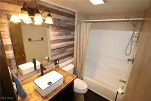 132 E Sunset Dr, Rittman, OH 44270 - Photo 2