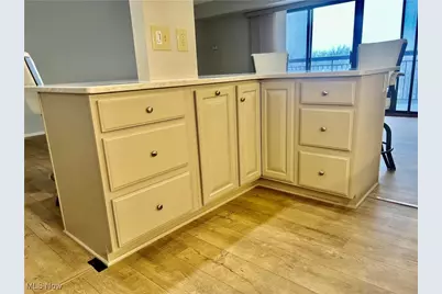 12550 Lake Avenue #904, Oakwood, OH 44107 - Photo 10