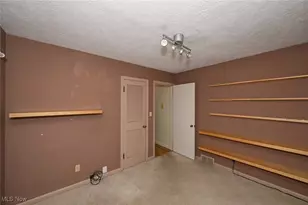 302 N Pershing Ave, Akron, OH 44313 - Photo 12