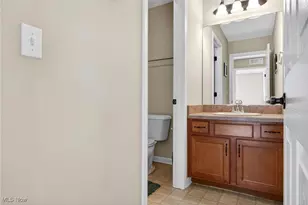 300 Lakewick Ln, Willowick, OH 44095 - Photo 34