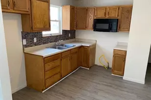 515 Flamos Cir NE, Canton, OH 44704 - Photo 4