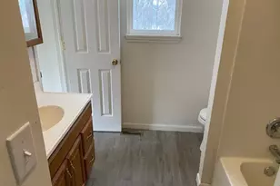 515 Flamos Cir NE, Canton, OH 44704 - Photo 8