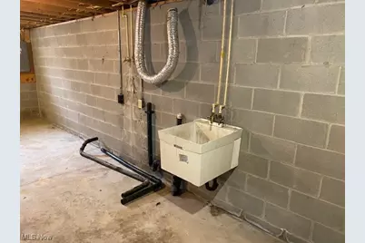 515 Flamos Circle NE, Canton, OH 44704 - Photo 10