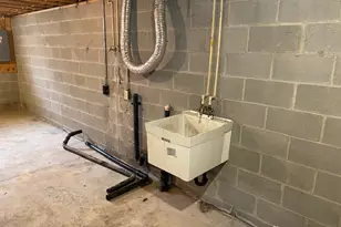 515 Flamos Cir NE, Canton, OH 44704 - Photo 10