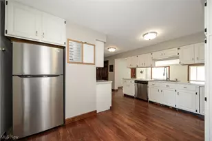 349 E Mennonite Rd, Aurora, OH 44202 - Photo 12