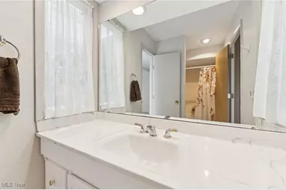 604 W Acadia Point, Aurora, OH 44202 - Photo 22