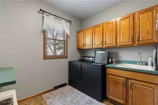 3885 Mt Vernon Blvd, Norton, OH 44203 - Photo 18