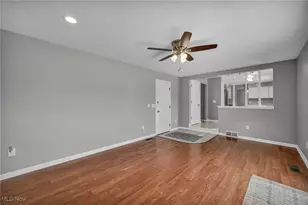 812 Westminister Dr, Brunswick, OH 44212 - Photo 12