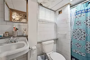 983 Garden St NW, Warren, OH 44485 - Photo 42