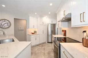 1305 Fieldstone Ct, Grandview Heights, OH 44147 - Photo 14