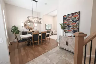 1305 Fieldstone Ct, Grandview Heights, OH 44147 - Photo 2