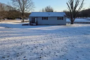 155 Sandy Dr SE, New Philadelphia, OH 44663 - Photo 6