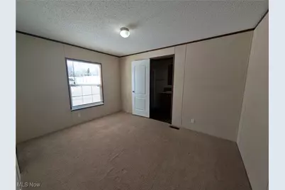 235 Chaucer, Elyria, OH 44035 - Photo 4