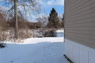 235 Chaucer, Elyria, OH 44035 - Photo 10