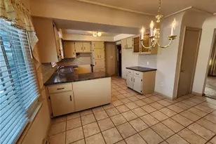 587 Edison St, Struthers, OH 44471 - Photo 6