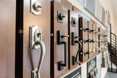 9007 Greensway Street NW, Massillon, OH 44646 - Photo 8