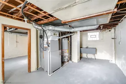 1353 Gorge Boulevard, Akron, OH 44310 - Photo 32