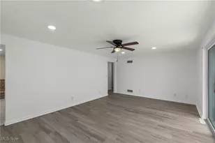 341 Springdale Ave, Steubenville, OH 43953 - Photo 12