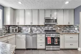 9391 Columbia Rd, Olmsted Falls, OH 44138 - Photo 10