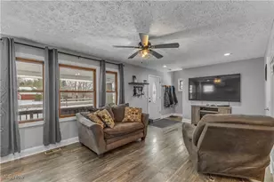 9391 Columbia Rd, Olmsted Falls, OH 44138 - Photo 4