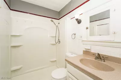 9509 Rosewood Avenue, Loveland, OH 44105 - Photo 10