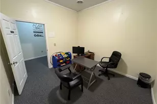 152 E Main St, Barnesville, OH 43713 - Photo 12