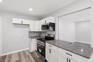 801 Triplett Blvd, Akron, OH 44306 - Photo 10