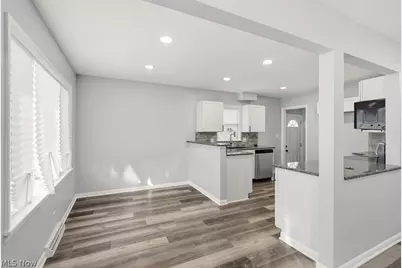 801 Triplett Boulevard, Akron, OH 44306 - Photo 14