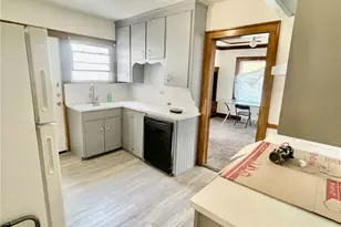 19031 Locherie Ave, Euclid, OH 44119 - Photo 4