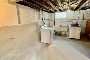 19031 Locherie Ave, Euclid, OH 44119 - Photo 16