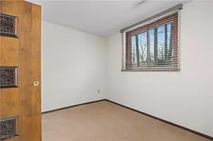 105 Northwood Hollow Ct, Amherst, OH 44001 - Photo 32