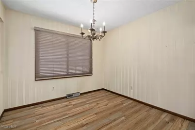 105 Northwood Hollow Court, Amherst, OH 44001 - Photo 8